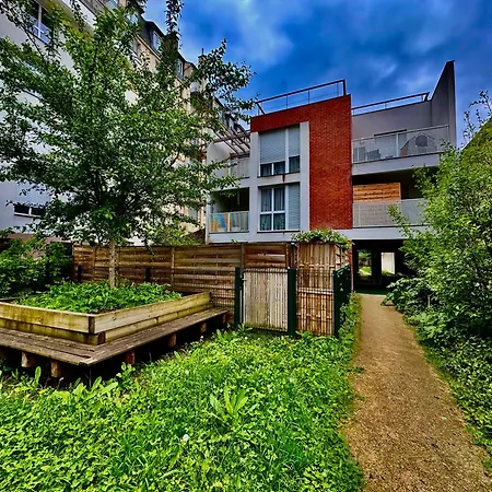 Privatunterkunft Jardin De Paris Proche De Metro 15 -25 Minutes A Musee De Louvre Magasin Galeries Lafayette Gare Saint Lazare Chatelet Gare De Lyon Gennevilliers